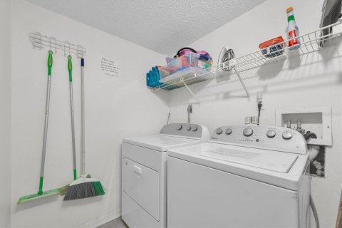 Copropriété à vendre à Madeira Beach, Floride: 3 chambres, 133.78 m2 № 2354292 - photo 30