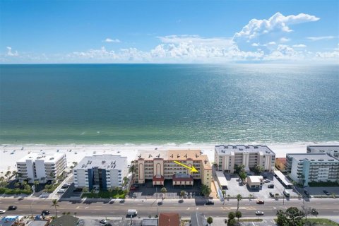 Copropriété à vendre à Madeira Beach, Floride: 3 chambres, 133.78 m2 № 2354292 - photo 5