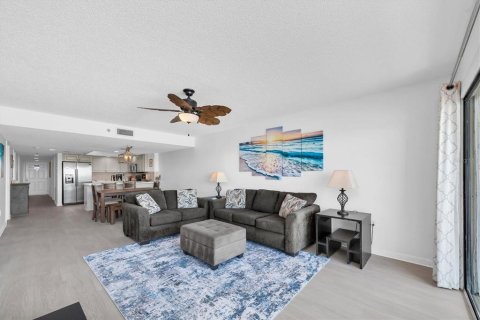 Copropriété à vendre à Madeira Beach, Floride: 3 chambres, 133.78 m2 № 2354292 - photo 9