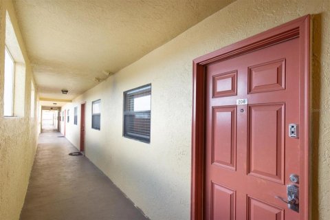 Copropriété à vendre à Madeira Beach, Floride: 3 chambres, 133.78 m2 № 2354292 - photo 6