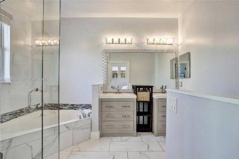 Купить таунхаус в Коконат Крик, Флорида 3 комнаты, 168.06м2, № 1993487 - фото 30