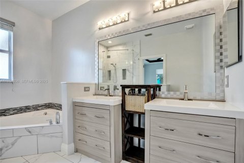 Купить таунхаус в Коконат Крик, Флорида 3 комнаты, 168.06м2, № 1993487 - фото 27