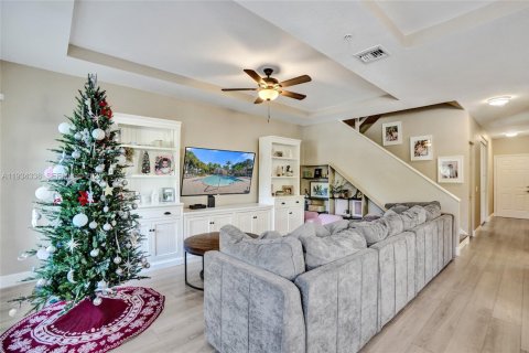 Купить таунхаус в Коконат Крик, Флорида 3 комнаты, 168.06м2, № 1993487 - фото 6