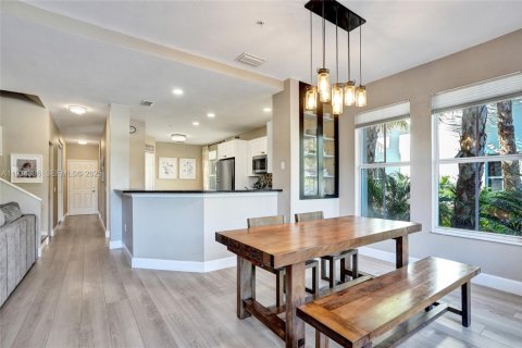 Купить таунхаус в Коконат Крик, Флорида 3 комнаты, 168.06м2, № 1993487 - фото 9