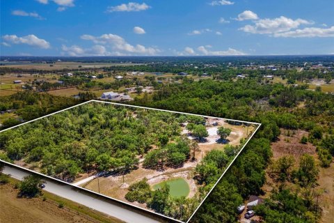 House in Bradenton, Florida 5 bedrooms, 421.78 sq.m. № 1589818 - photo 11