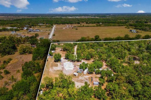 House in Bradenton, Florida 5 bedrooms, 421.78 sq.m. № 1589818 - photo 9