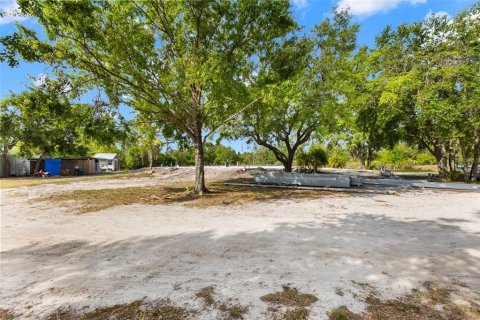 House in Bradenton, Florida 5 bedrooms, 421.78 sq.m. № 1589818 - photo 26