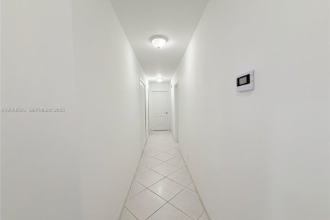 Villa ou maison à vendre à Miami, Floride: 5 chambres № 2346610 - photo 21