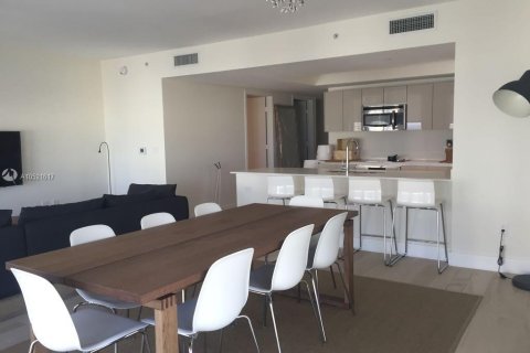 Copropriété à louer à Hallandale Beach, Floride: 3 chambres № 1891332 - photo 7