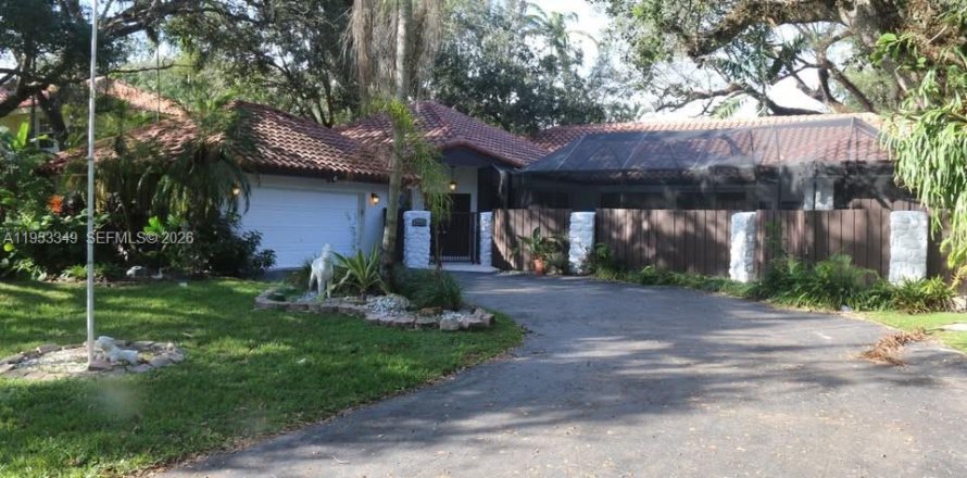 Casa en Dania Beach, Florida 5 dormitorios, 233.93 m2 № 2008785