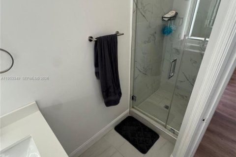 Casa en venta en Dania Beach, Florida, 5 dormitorios, 233.93 m2 № 2008785 - foto 28