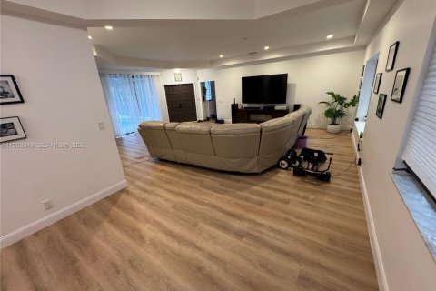 Casa en venta en Dania Beach, Florida, 5 dormitorios, 233.93 m2 № 2008785 - foto 7