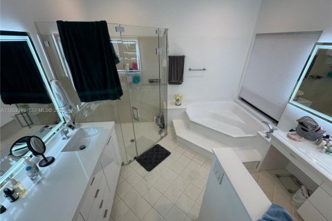 Casa en venta en Dania Beach, Florida, 5 dormitorios, 233.93 m2 № 2008785 - foto 25