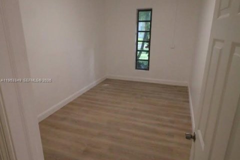 Casa en venta en Dania Beach, Florida, 5 dormitorios, 233.93 m2 № 2008785 - foto 17