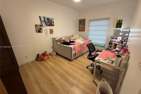 Casa en venta en Dania Beach, Florida, 5 dormitorios, 233.93 m2 № 2008785 - foto 30