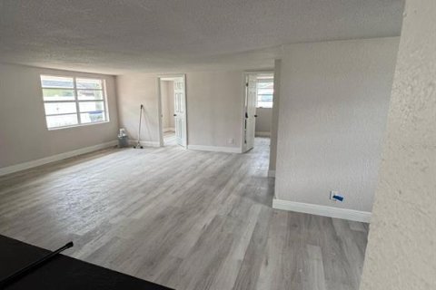 Casa en venta en Apopka, Florida, 4 dormitorios, 144.93 m2 № 1616800 - foto 8