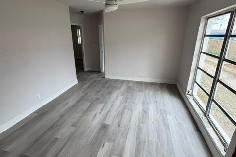 Casa en venta en Apopka, Florida, 4 dormitorios, 144.93 m2 № 1616800 - foto 3