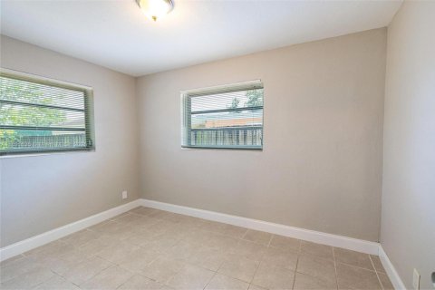 House in Hollywood, Florida 3 bedrooms, 81.29 sq.m. № 1943798 - photo 20