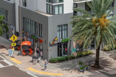 Condo in Tampa, Florida, 2 bedrooms  № 1866420 - photo 24