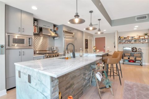 Condo in Tampa, Florida, 2 bedrooms  № 1866420 - photo 8