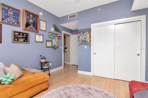 Condo in Tampa, Florida, 2 bedrooms  № 1866420 - photo 17