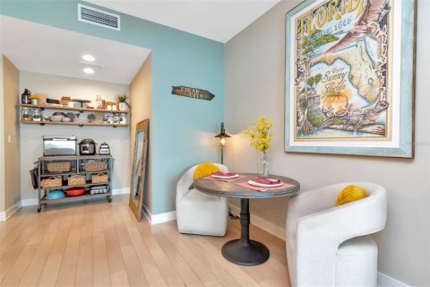 Condo in Tampa, Florida, 2 bedrooms  № 1866420 - photo 19