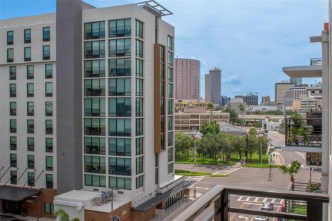 Condo in Tampa, Florida, 2 bedrooms  № 1866420 - photo 30