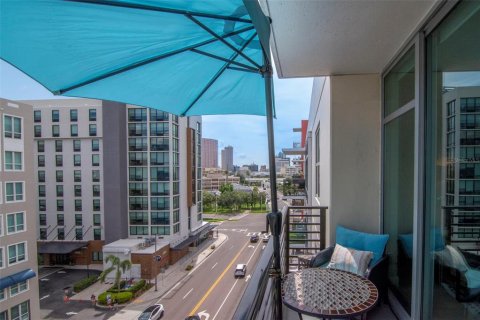 Condo in Tampa, Florida, 2 bedrooms  № 1866420 - photo 26