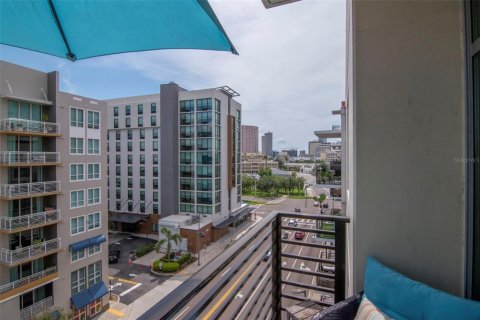 Condo in Tampa, Florida, 2 bedrooms  № 1866420 - photo 28