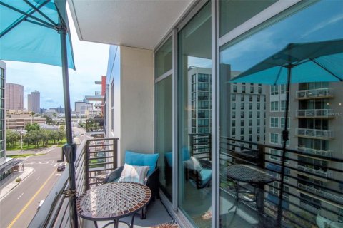Condo in Tampa, Florida, 2 bedrooms  № 1866420 - photo 25