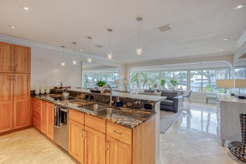 Villa ou maison à vendre à Fort Lauderdale, Floride: 3 chambres, 211.17 m2 № 2432876 - photo 8