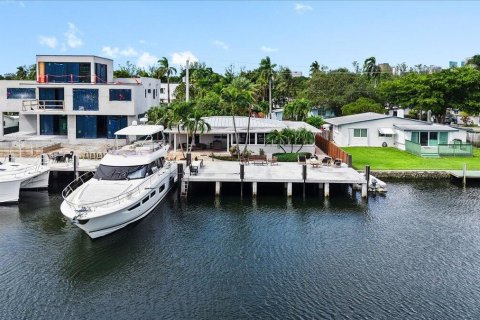 Villa ou maison à vendre à Fort Lauderdale, Floride: 3 chambres, 211.17 m2 № 2432876 - photo 3