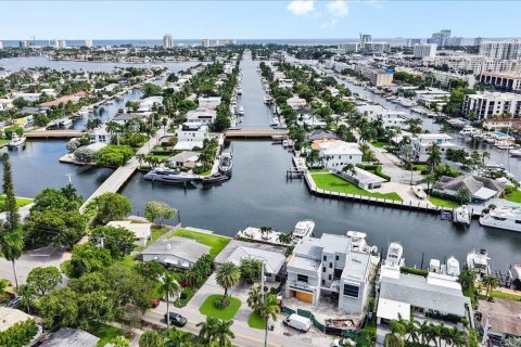Villa ou maison à vendre à Fort Lauderdale, Floride: 3 chambres, 211.17 m2 № 2432876 - photo 6