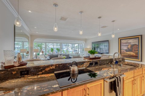 Villa ou maison à vendre à Fort Lauderdale, Floride: 3 chambres, 211.17 m2 № 2432876 - photo 10