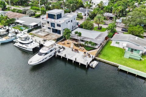 Villa ou maison à vendre à Fort Lauderdale, Floride: 3 chambres, 211.17 m2 № 2432876 - photo 4