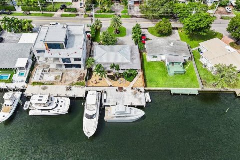 Villa ou maison à vendre à Fort Lauderdale, Floride: 3 chambres, 211.17 m2 № 2432876 - photo 2
