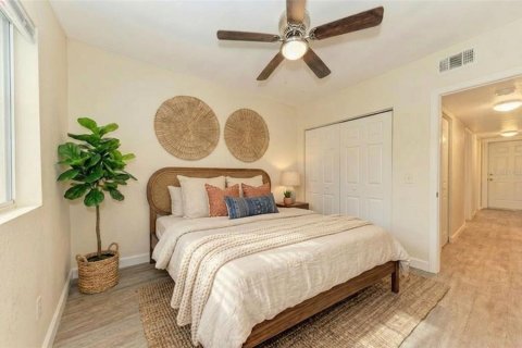 Copropriété à vendre à Sarasota, Floride: 3 chambres, 122.17 m2 № 2219109 - photo 12