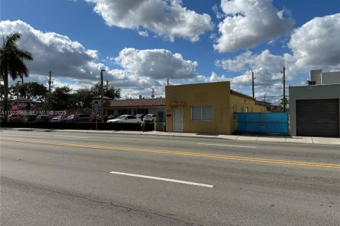 Immobilier commercial à vendre à Hialeah, Floride № 1976761 - photo 5