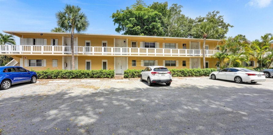 Condo in Deerfield Beach, Florida, 2 bedrooms № 2190663