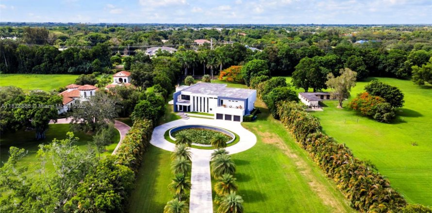 House in Southwest Ranches, Florida 6 bedrooms, 751.39 sq.m. № 1809098