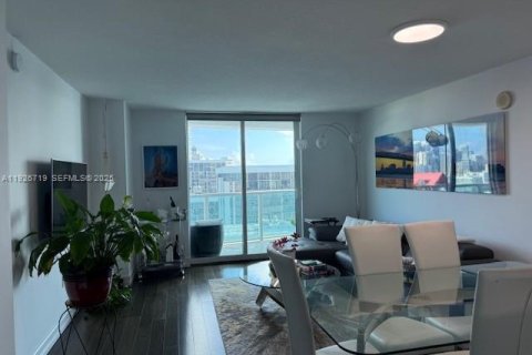 Снять в аренду квартиру в Майами, Флорида 1 спальня, 73.49м2, № 1989076 - фото 4