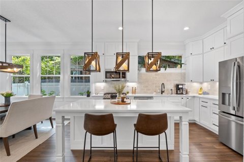 Villa ou maison à vendre à Tampa, Floride: 4 chambres, 234.86 m2 № 1904065 - photo 7