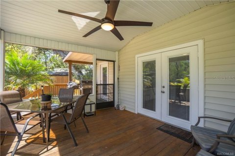 House in Floral City, Florida 2 bedrooms, 83.05 sq.m. № 1597318 - photo 23