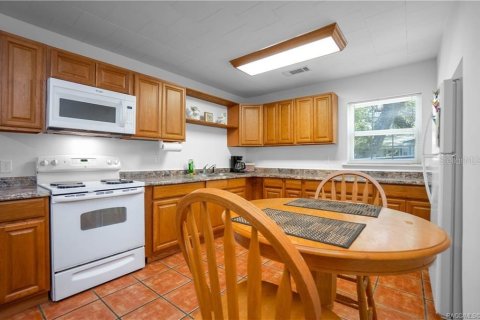 House in Floral City, Florida 2 bedrooms, 83.05 sq.m. № 1597318 - photo 16