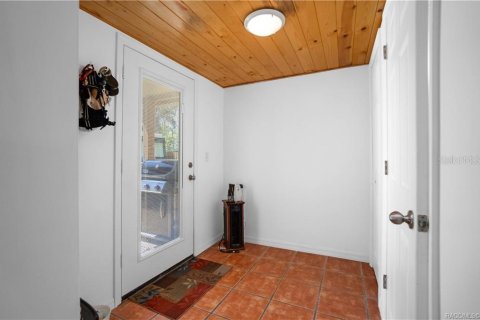 House in Floral City, Florida 2 bedrooms, 83.05 sq.m. № 1597318 - photo 8