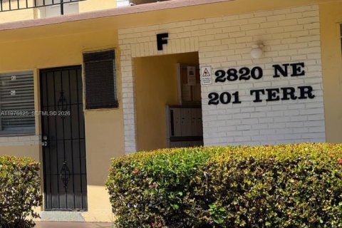 Condo in Aventura, Florida, 1 bedroom  № 2043270 - photo 2