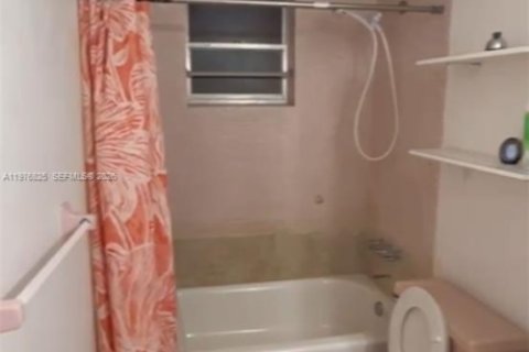 Condo in Aventura, Florida, 1 bedroom  № 2043270 - photo 10