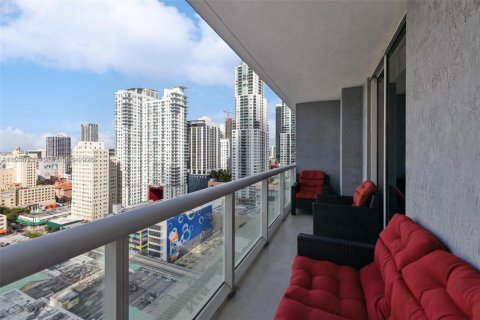 Condo in Miami, Florida, 2 bedrooms  № 2038225 - photo 25