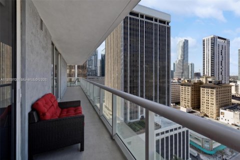 Condo in Miami, Florida, 2 bedrooms  № 2038225 - photo 26