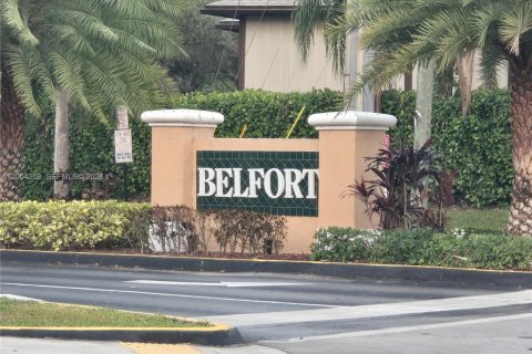 Condo in Tamarac, Florida, 2 bedrooms  № 2068433